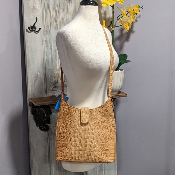 Brahmin Handbags - Vintage Brahmin tooled hobo shoulder bag